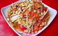 Тайский салат из зеленой папайи Сом Там (ส้มตำ) 
