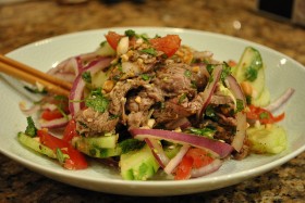 taiskij-salat-iz-steika (4)