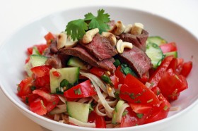 taiskij-salat-iz-steika (5)