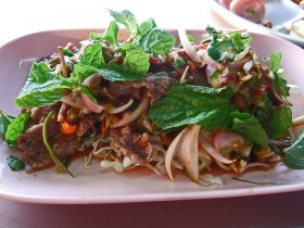 taiskij-salat-iz-steika (6)