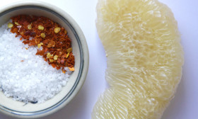 kak-edyat-pomelo-5